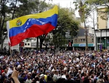 Καταρρέουν οι επιχειρήσεις στη Βενεζουέλα - Σε αναστολή της παραγωγής το 96%